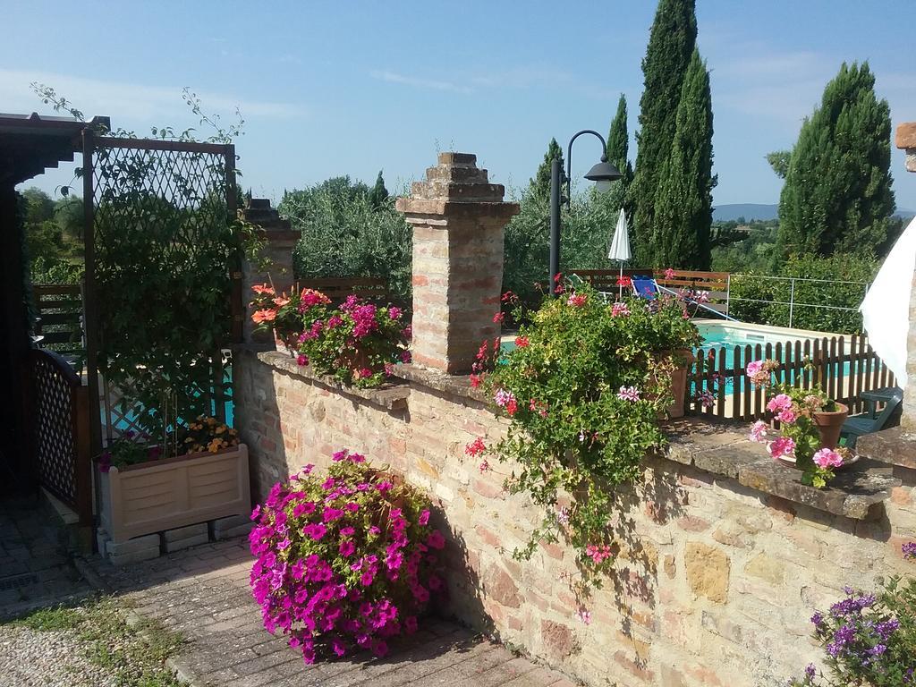 Casa Vacanze L'Oliveta Siena Exteriör bild