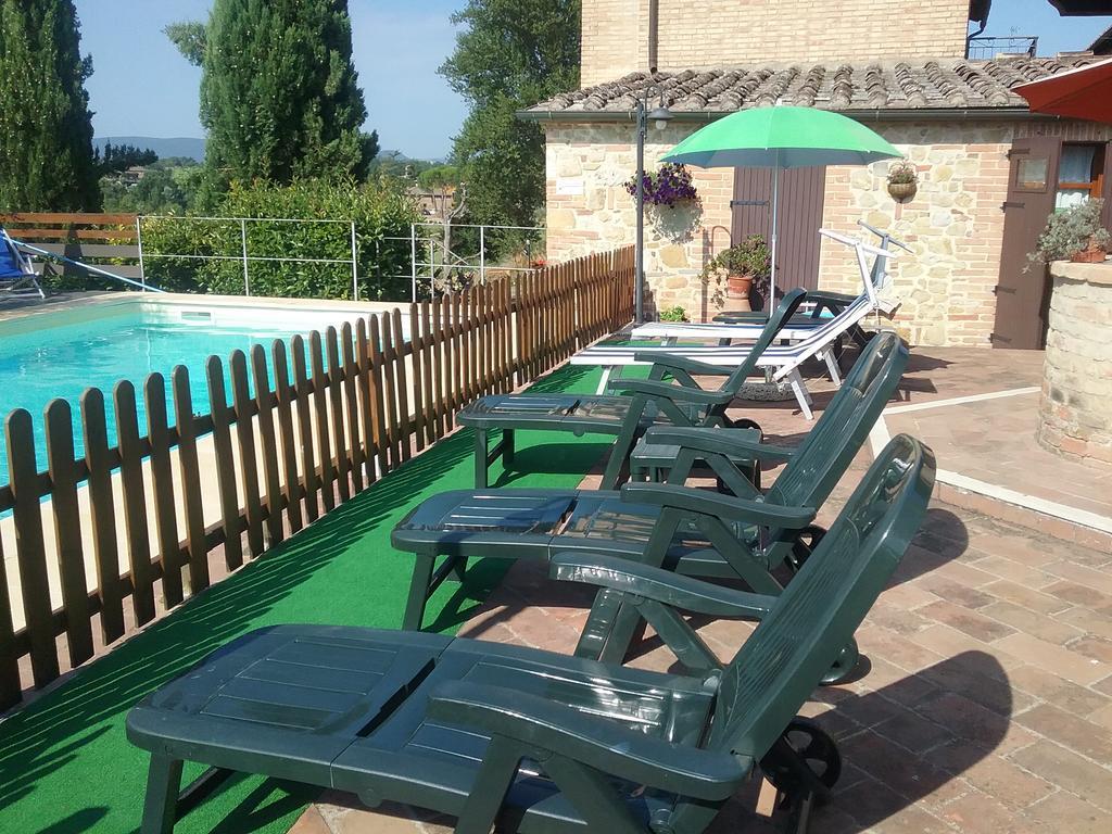 Casa Vacanze L'Oliveta Siena Exteriör bild